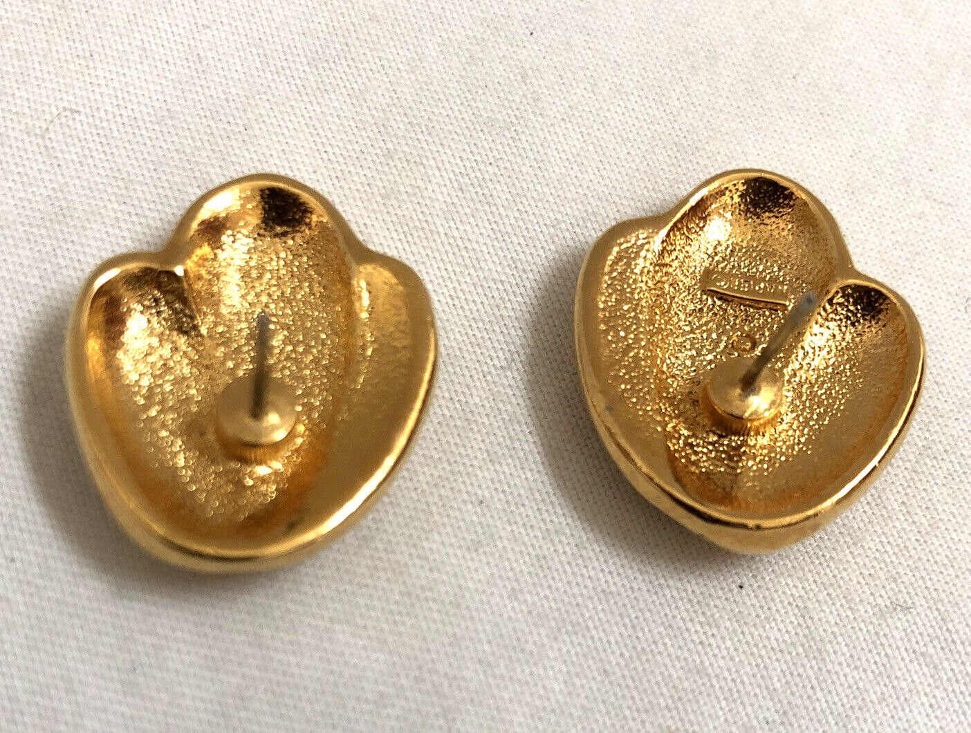 Vintage Napier Earrings Pierced Enameled Cream With Gold Leaf Petals About 1″