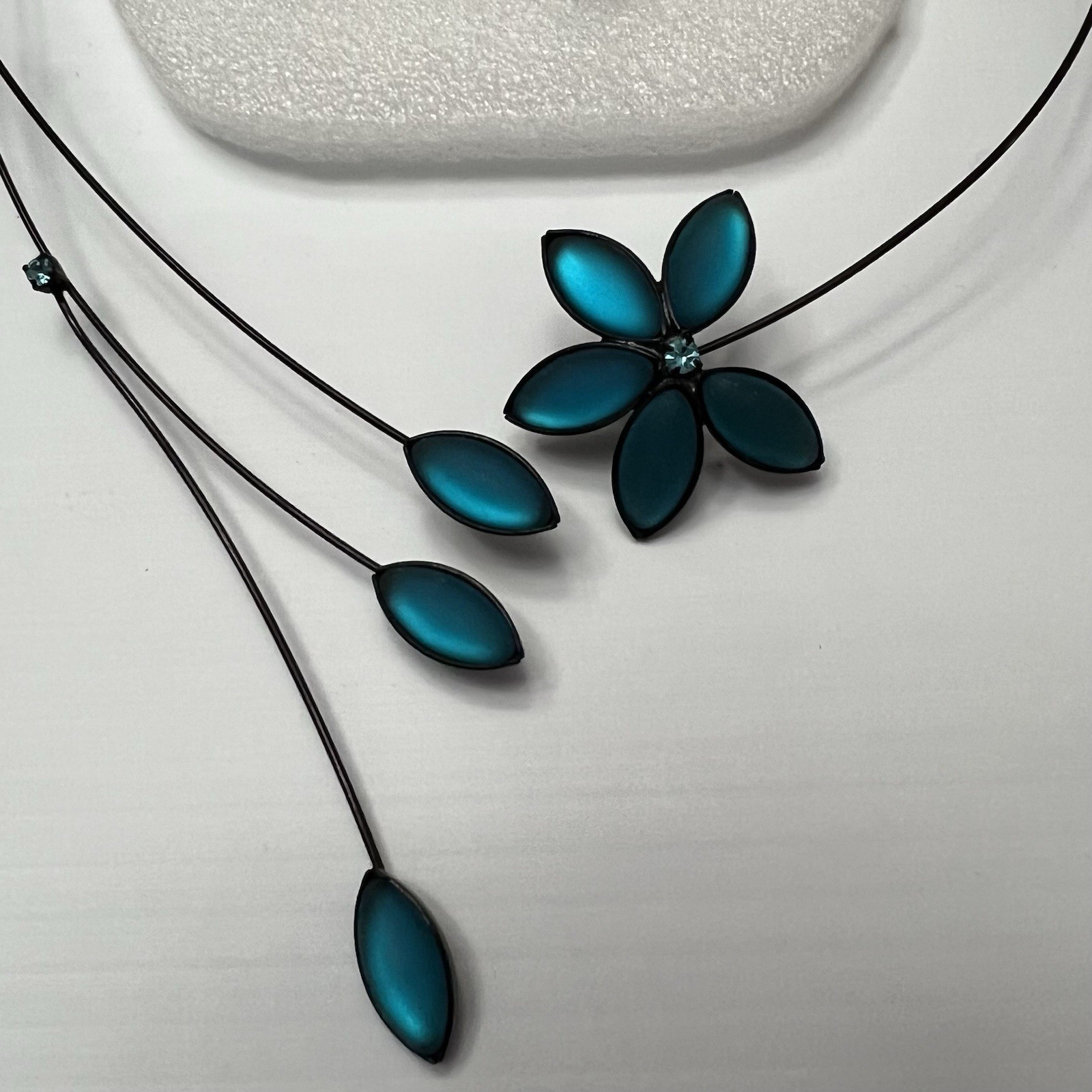 Vtg Set Black Shaped Wire Turquoise Teal Royal Multi Stone Neck Choker Earring
