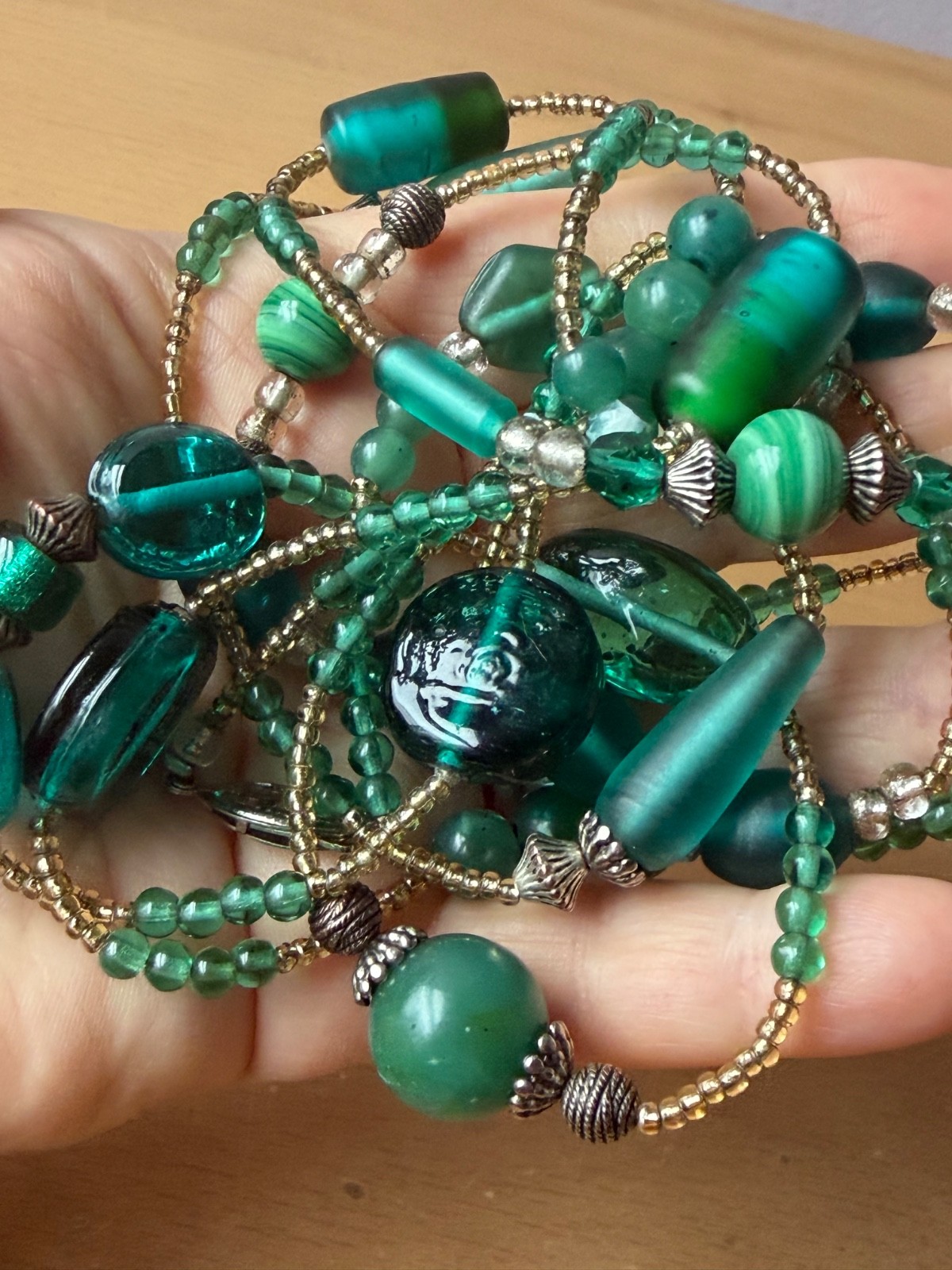 VINTAGE VIVID EMERALD GREEN COLOR MULTISHAPE GLASS BEADS LONG STATEMENT NECKLACE