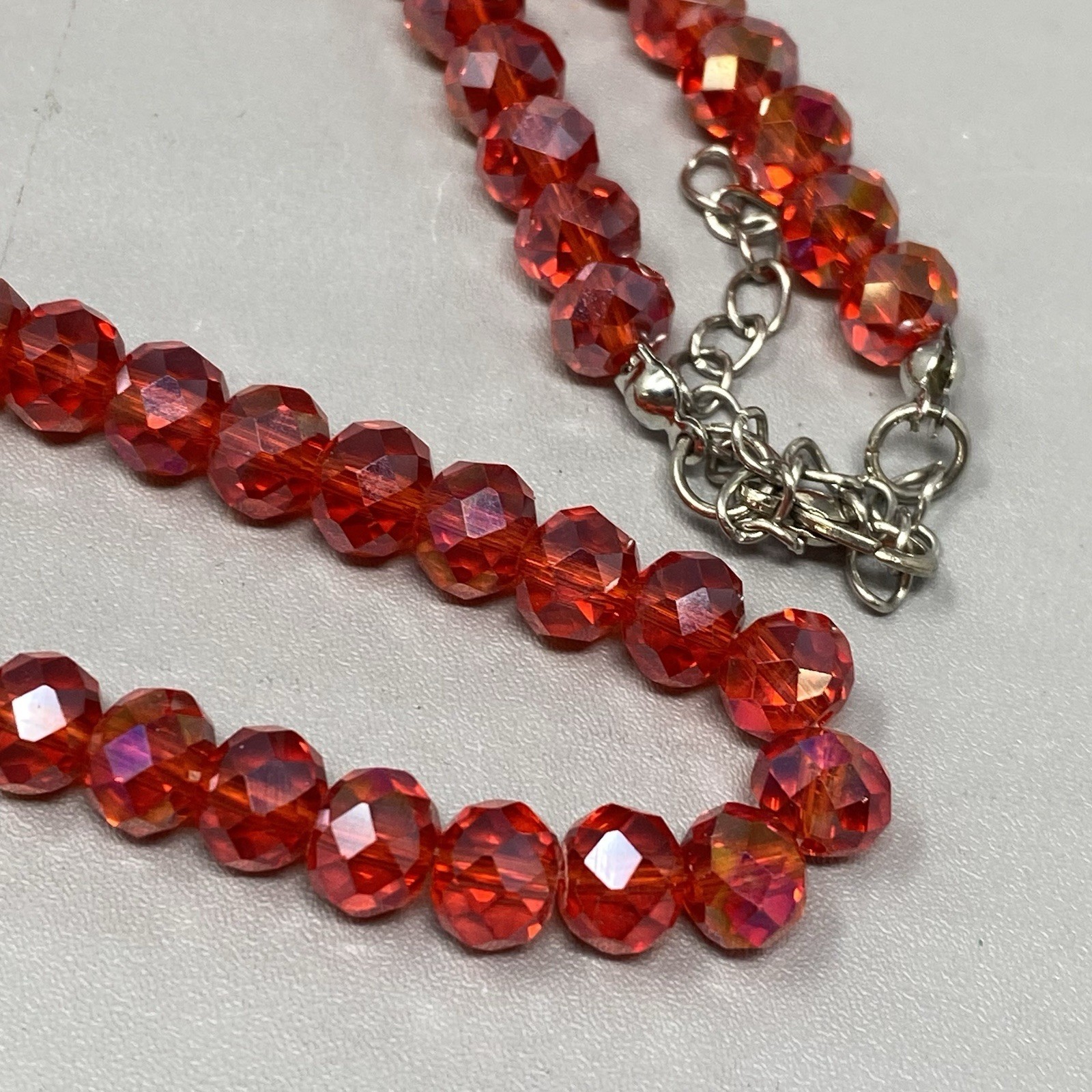 Red Aurora Borealis Glass Bead Necklace Colar Iridescent Shiny Round Faceted 18″