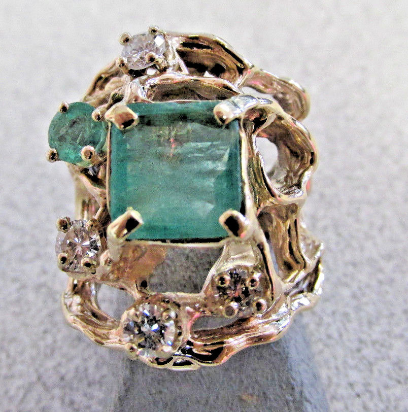 Beautiful Large Emerald and Diamond Estate Ring 14k Gold size 7 Make Offer