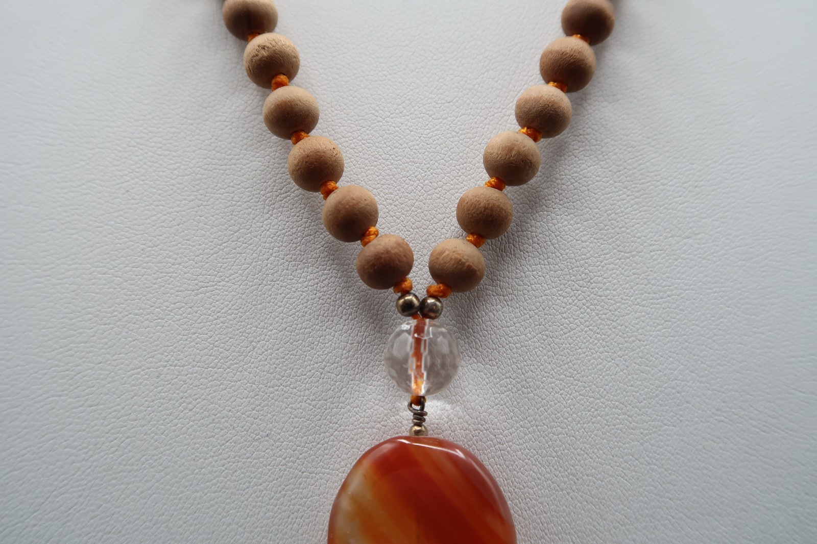 Vtg Hand Knot Strung Wood Bead Carnelian Agate Pendant Necklace Blooming Lotus