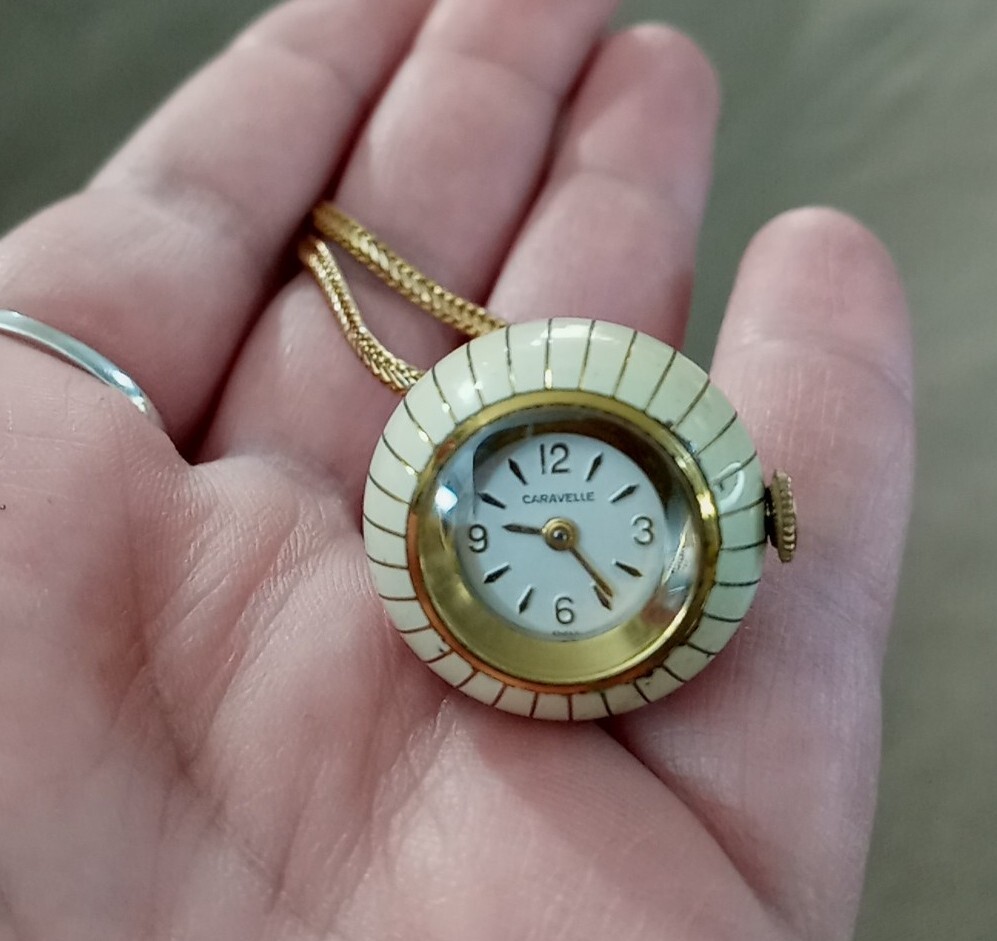 VINTAGE CARAVELLE BALL PENDANT WATCH 60’S WHITE & GOLD ENAMEL RUNNING HAND WIND