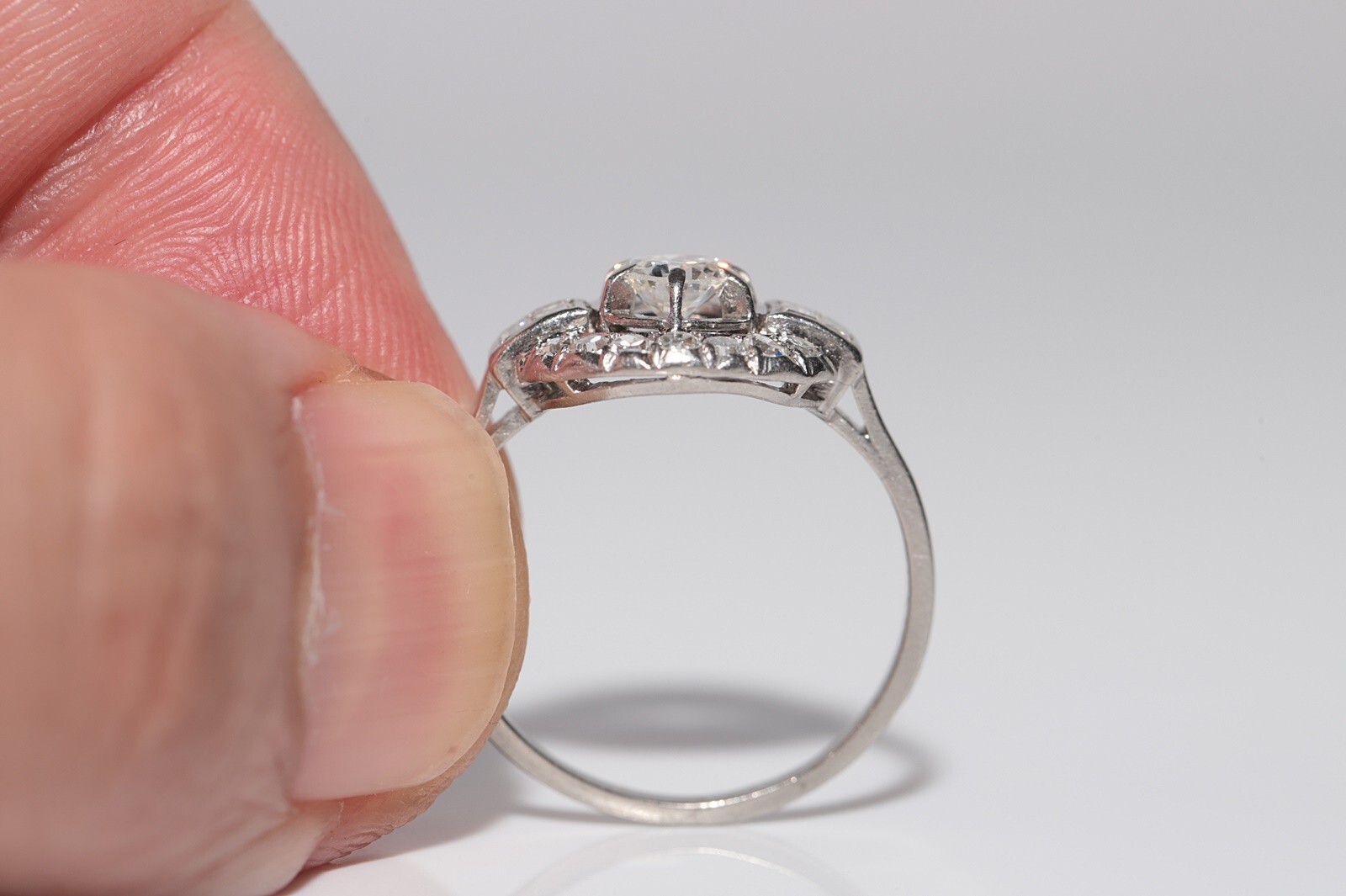Antique Art Deco Circa 1920s 18k Gold Natural Diamond Decorated Ring