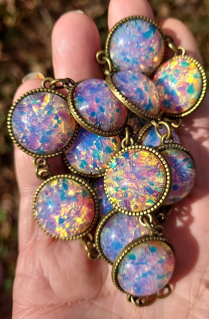 VINTAGE OPAL FOIL MILKY LILAC GLASS CABACHON STATION NECKLACE SET HEAVY ARTISAN