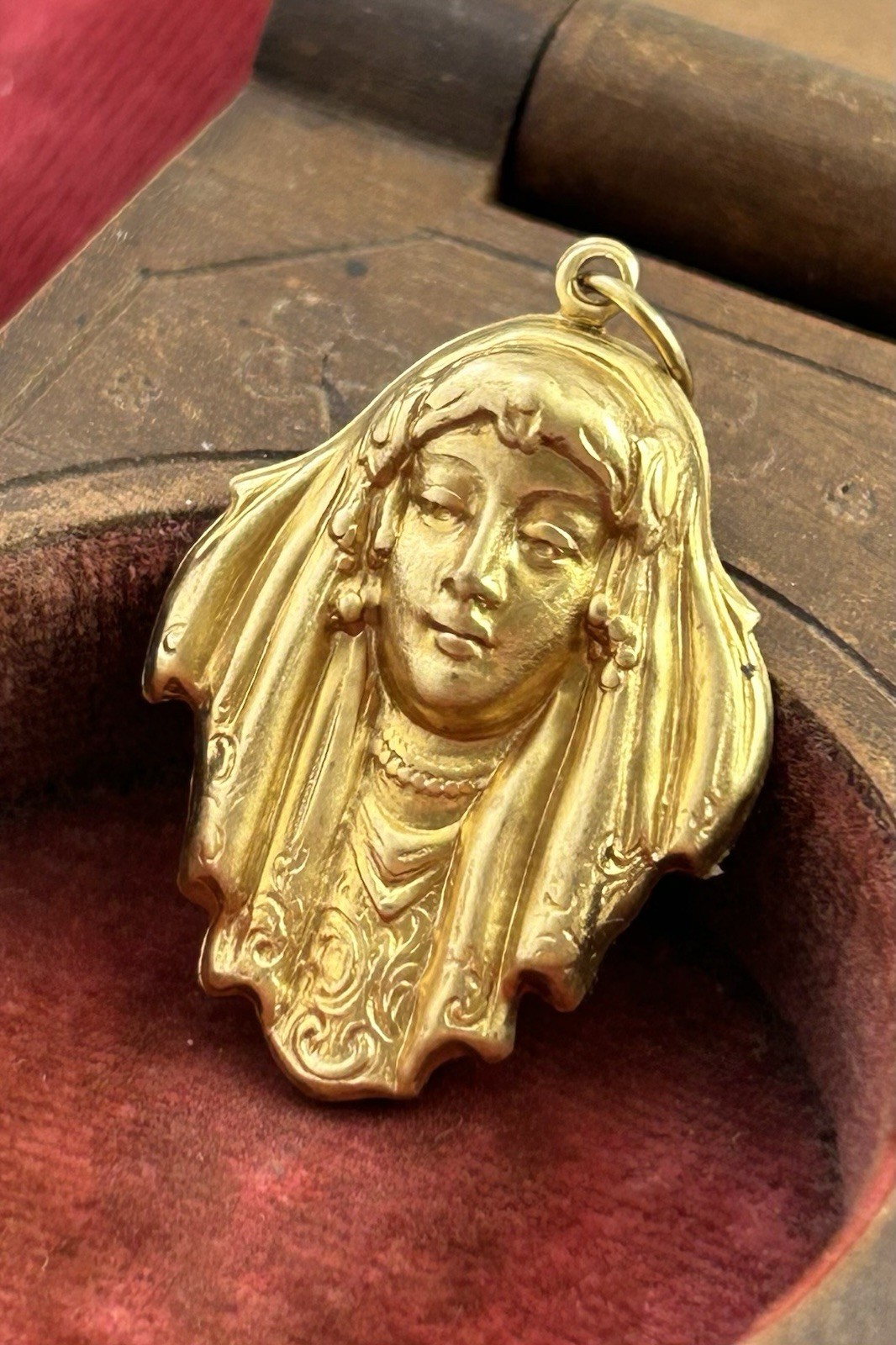 Vintage Charm Art Deco Style Woman Pendant Brass Metal Stamping Vintage Jewelry