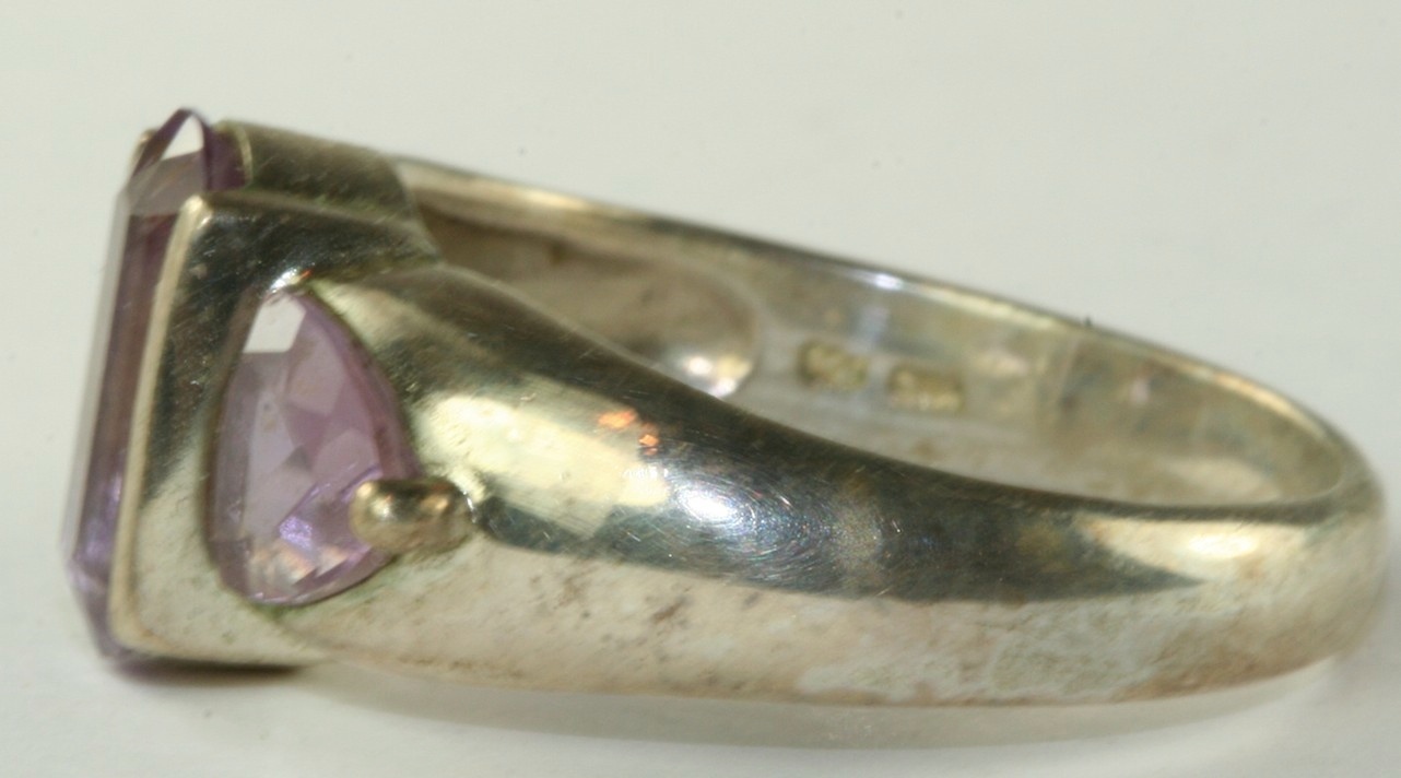 STERLING SILVER TENSION SET FANCY CUT TRILLION AMETHYST RING SIZE 10.25 10
