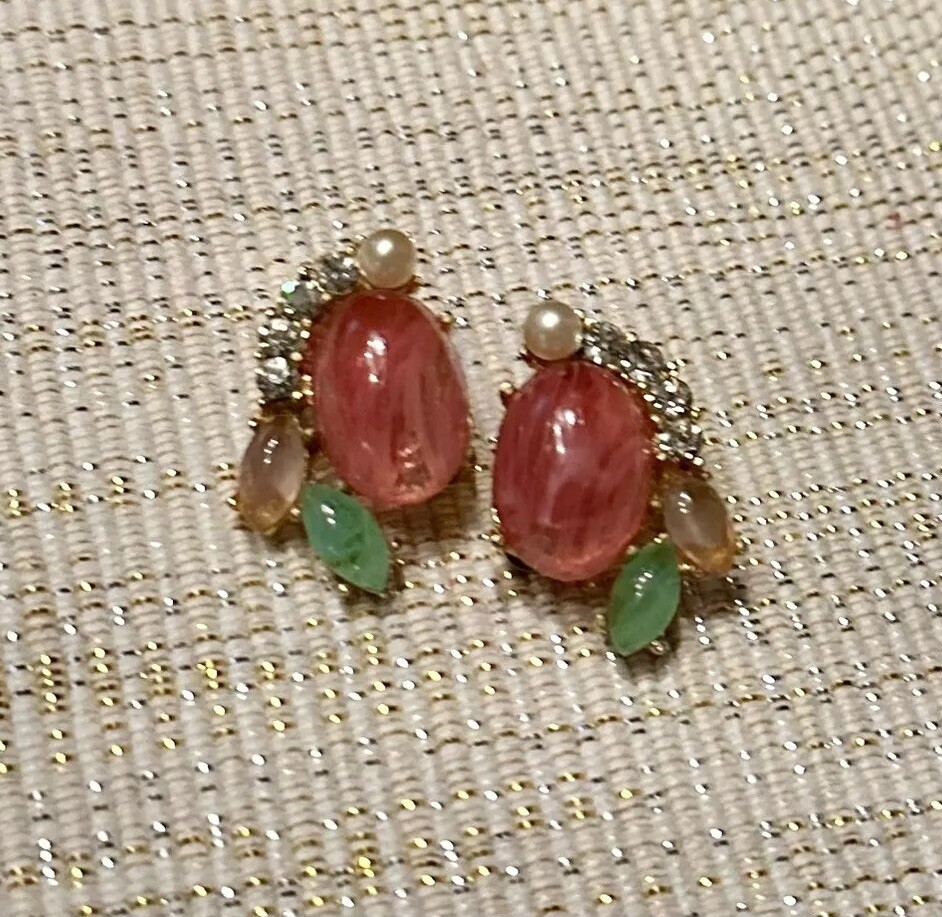 Vintage GAY BOYER Pink Cabochon And Faux Pearl Clip Earrings