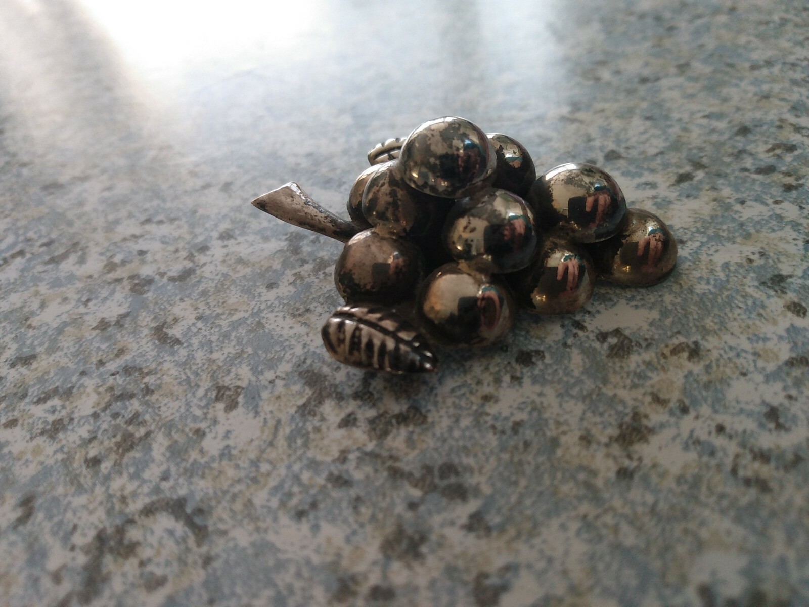 VTG Sterling Silver – MEXICO NSH Bunch of Grapes Puffy Brooch Pin – 6g