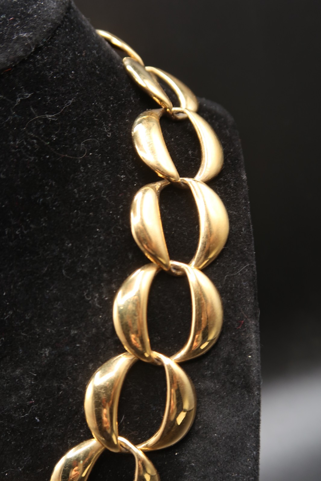 Vintage Napier Chunky Gold Tone Wide Articulated Link Necklace Jewelry