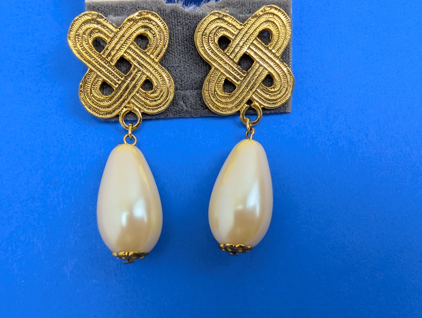 Vintage Gold Tone Faux Pearl Classic Dangle Drop Earrings Large Celtic Knot