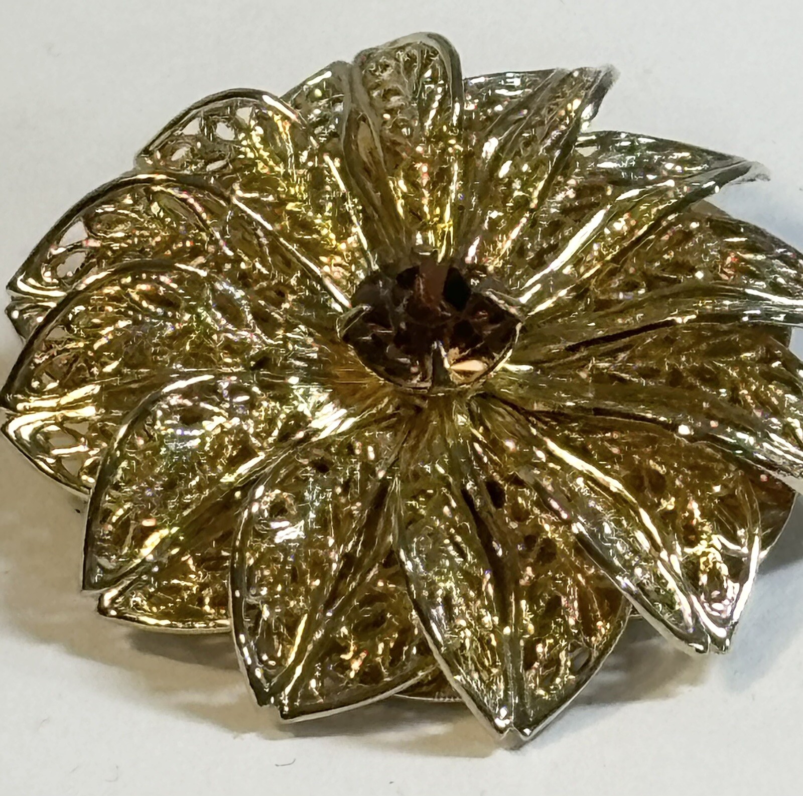 Vntage Gold Tone Crystal Center Flower Scarf Clip 39mm