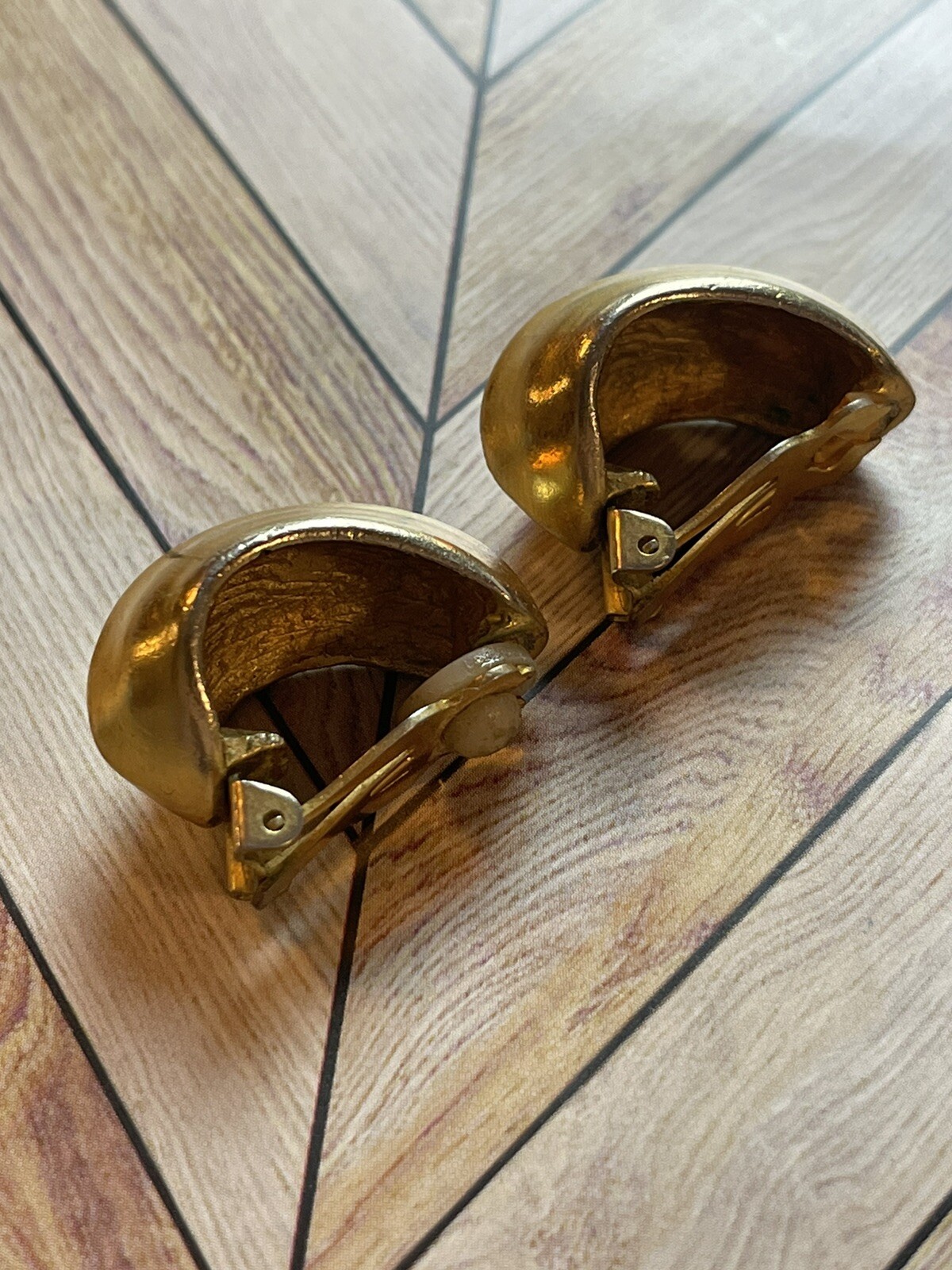 VINTAGE Lot 5 Pair Clip On Earrings Stud Dome Hoop 60s 70s 80s 90s Elegant