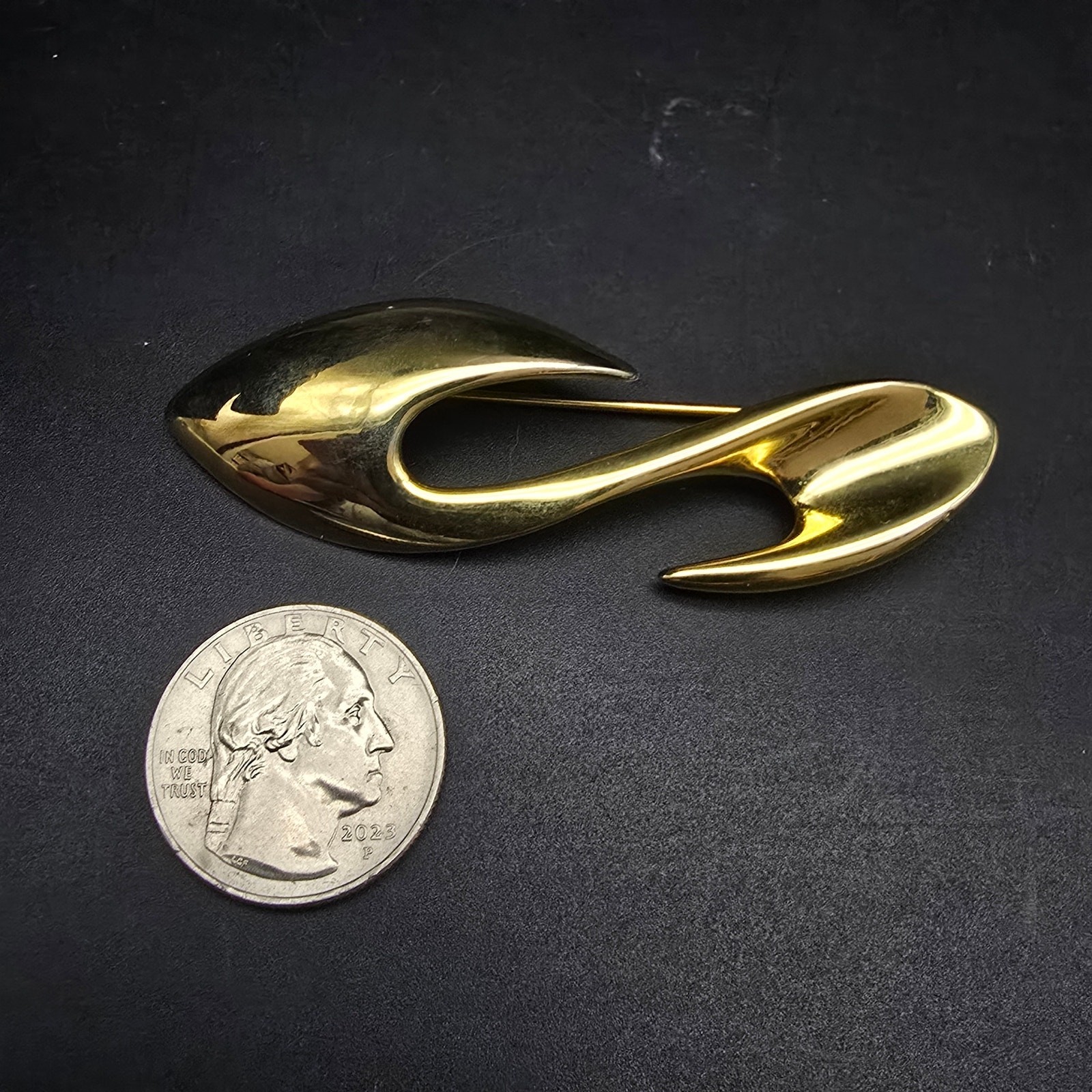 Curved Ribbon Gold Tone Brooch S Shape Vintage Costume Jewelry