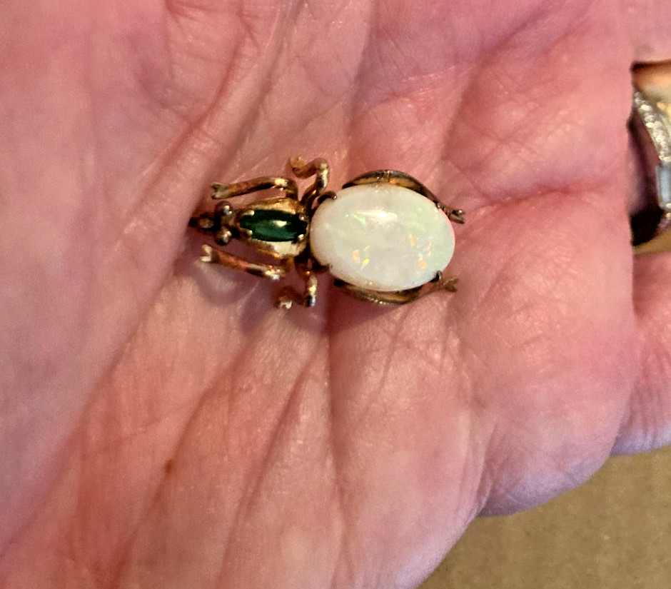 14k Insect Bug Vintage Pin 14k Gold Opal Jade Signed BIN