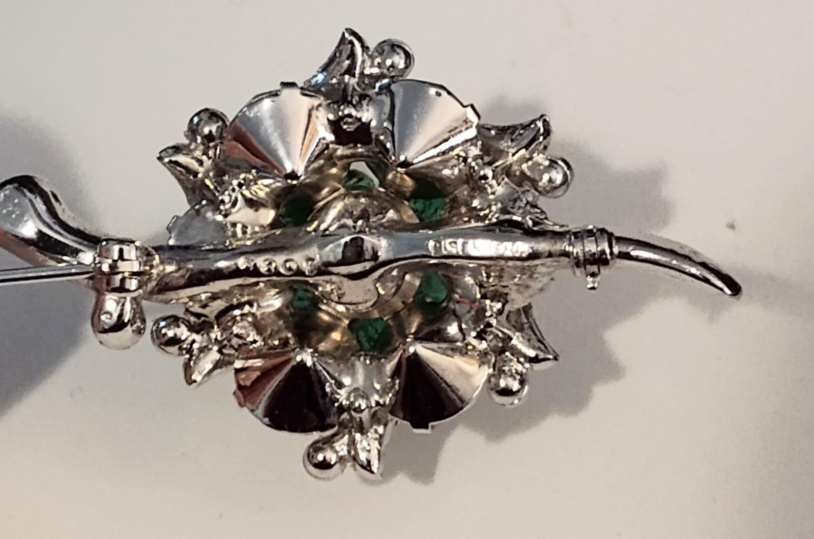 Vintage Stunning Eisenberg Ice Clear & Emerald Green Crystal Bouquet Brooch 6808