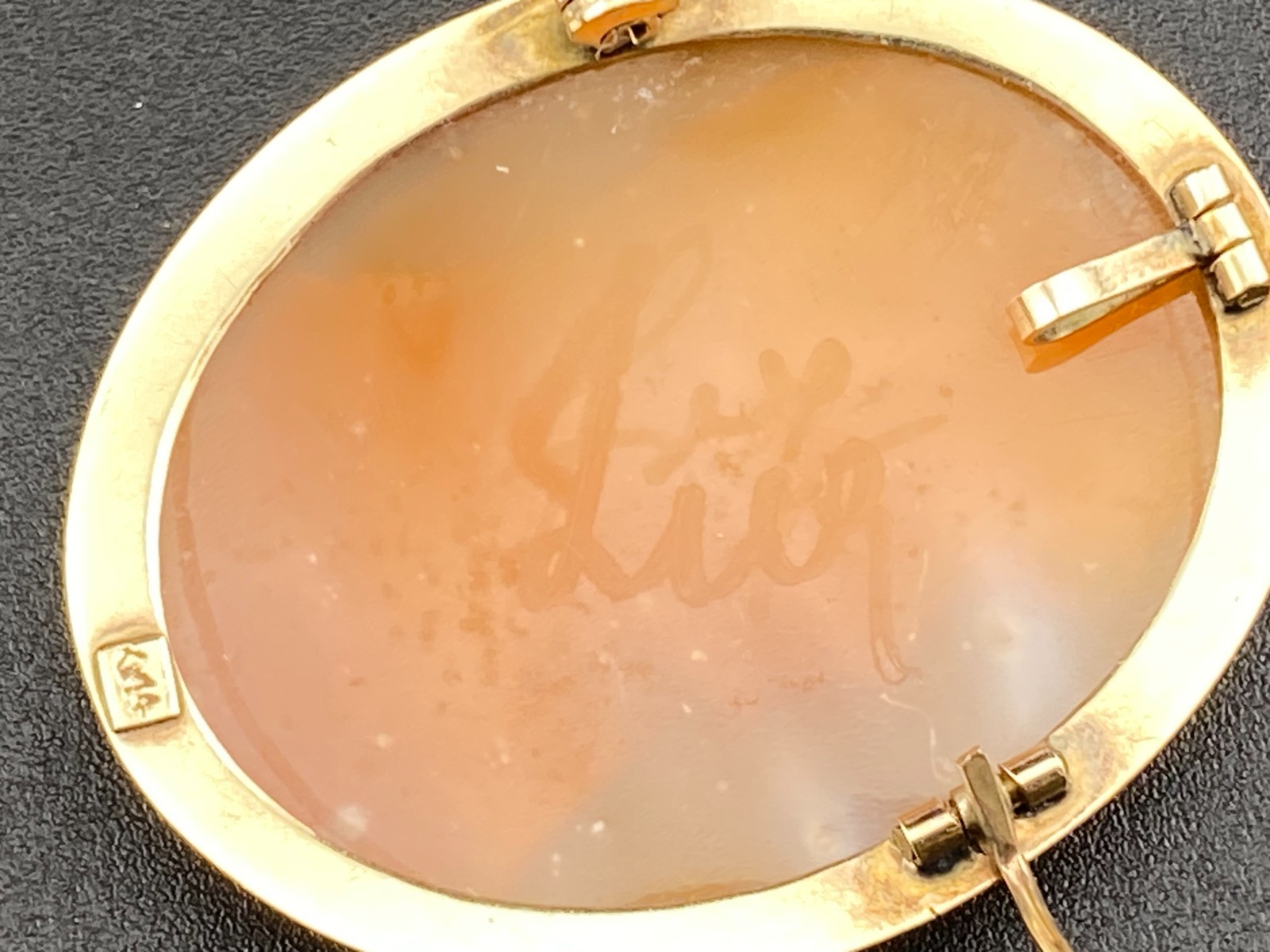 14k Gold Left Facing 1.49″ Hand Carved Cameo Brooch Pin Pendant Authentic 6.7gm