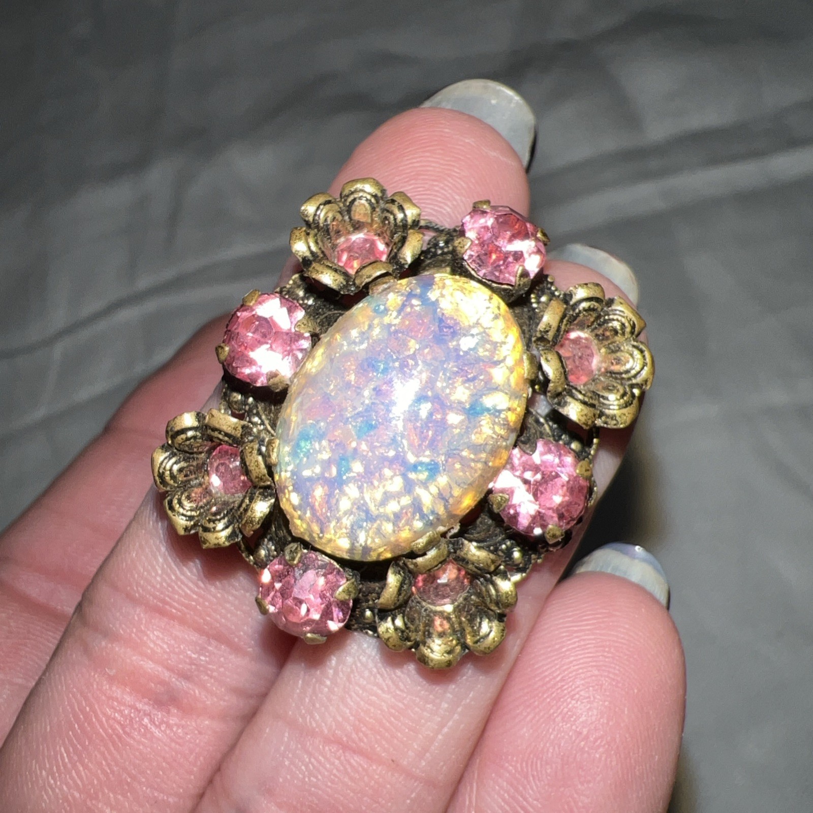 VTG Austrian Style Art Glass Opal Cabochon Pink Rhinestone Filigree Brooch
