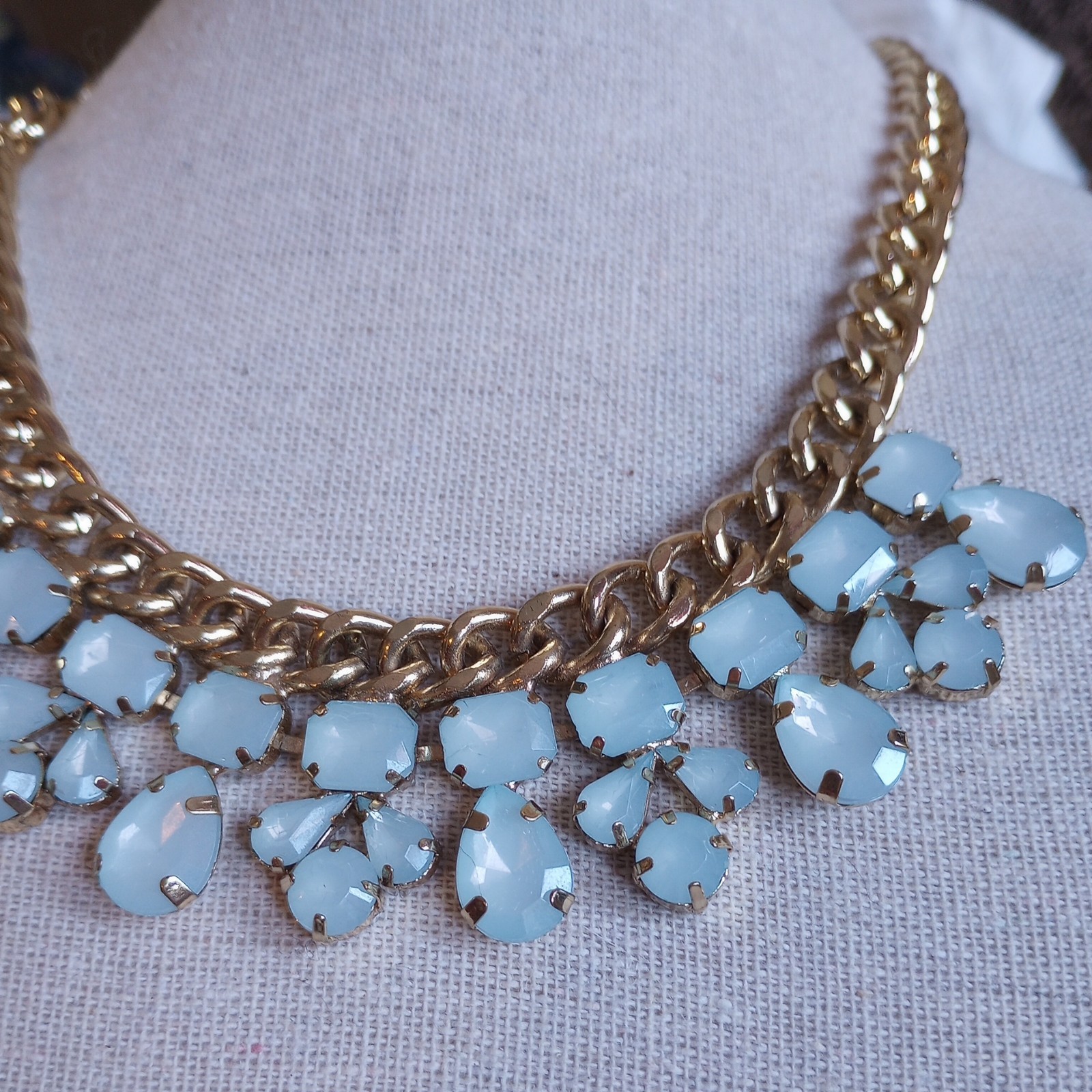 Light Teal Faceted Jeweled Statement Link Necklace Goldtone read Tone Choker 15″