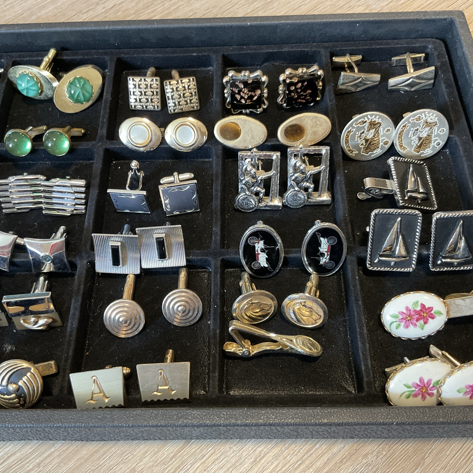 VTG 101 PC MEN’S JEWELRY LOT CUFFLINKS TIE BARS CHAINS TACS & SETS 14 SWANK! +++