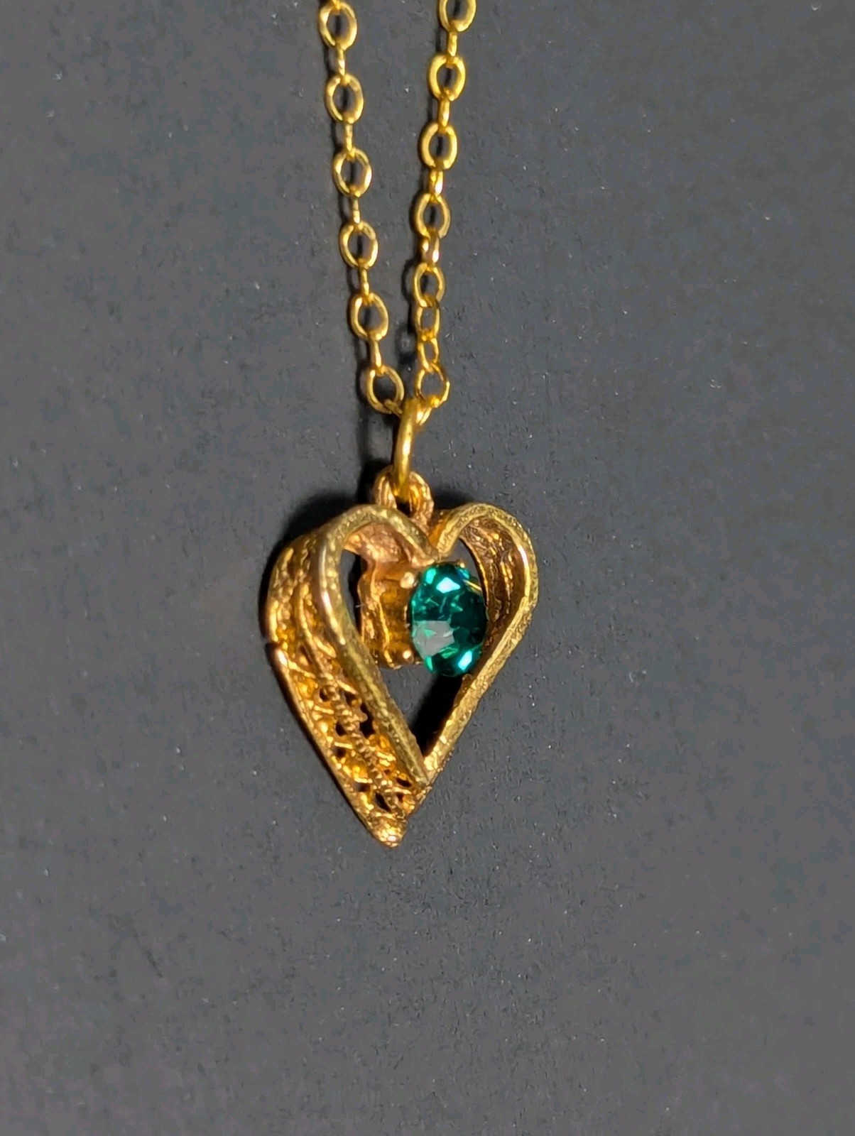 Vintage Gold Filled Chain Necklace 16″ Emerald Filigree Heart Pendant May