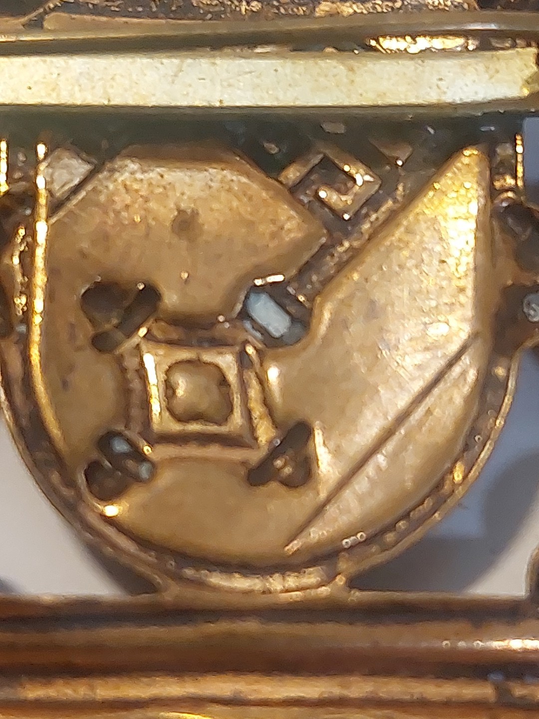 Vintage Unsigned Miriam Haskell Lions Crest Brooch, Missing Center Dangle Heart