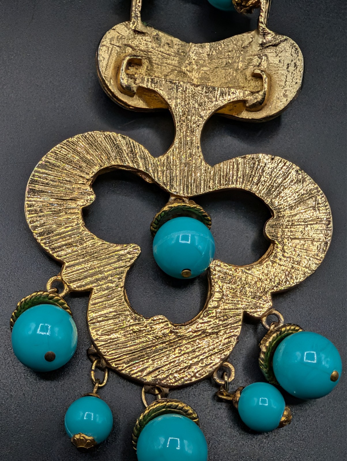 Vintage Runway Style Beaded Statement Pendant Gold-Tone Necklace