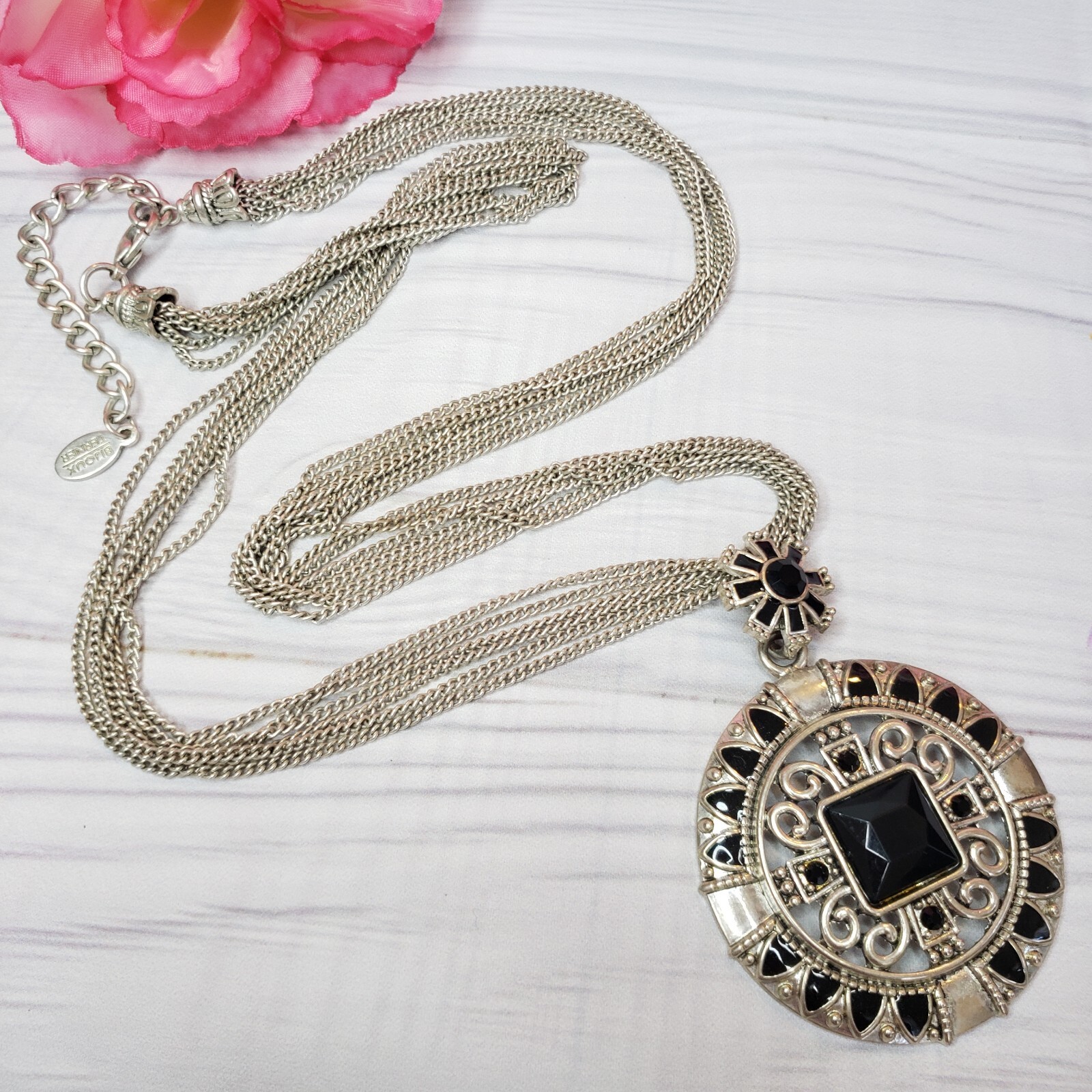 BIJOUX TURNER Black Lucite Rhinestone Round Pendant Silver Tone Chain Necklace