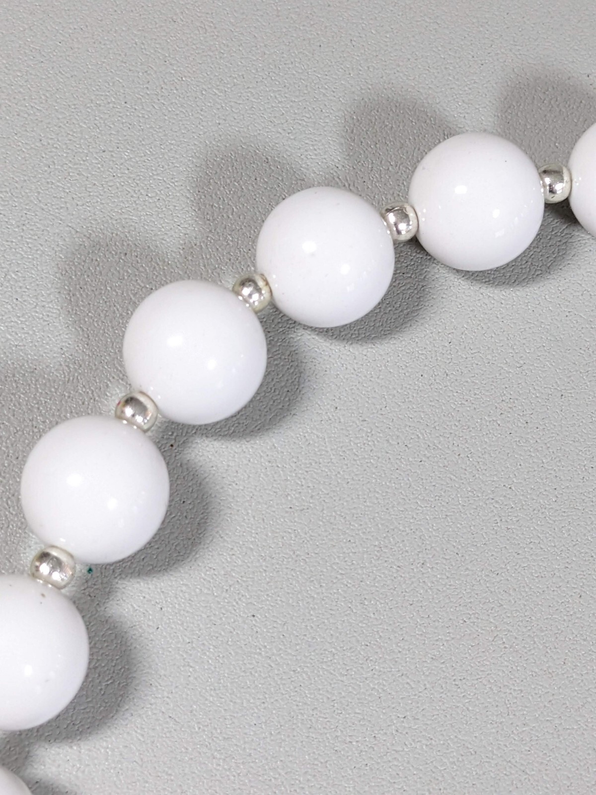 Silver Tone White Round Acrylic Bead 15mm Chunky Necklace 17.5 inches