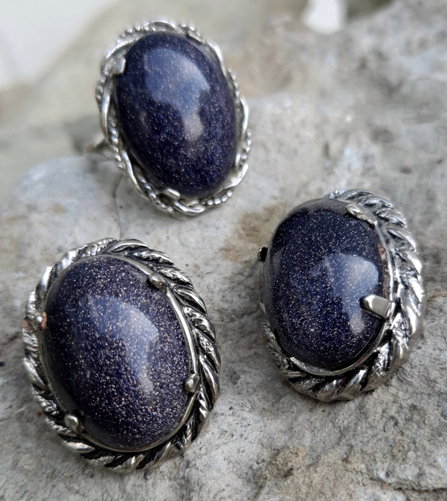 Vintage Sterling Silver Purple/Blue Sunstone Ring & Free Clip Earrings Beautiful