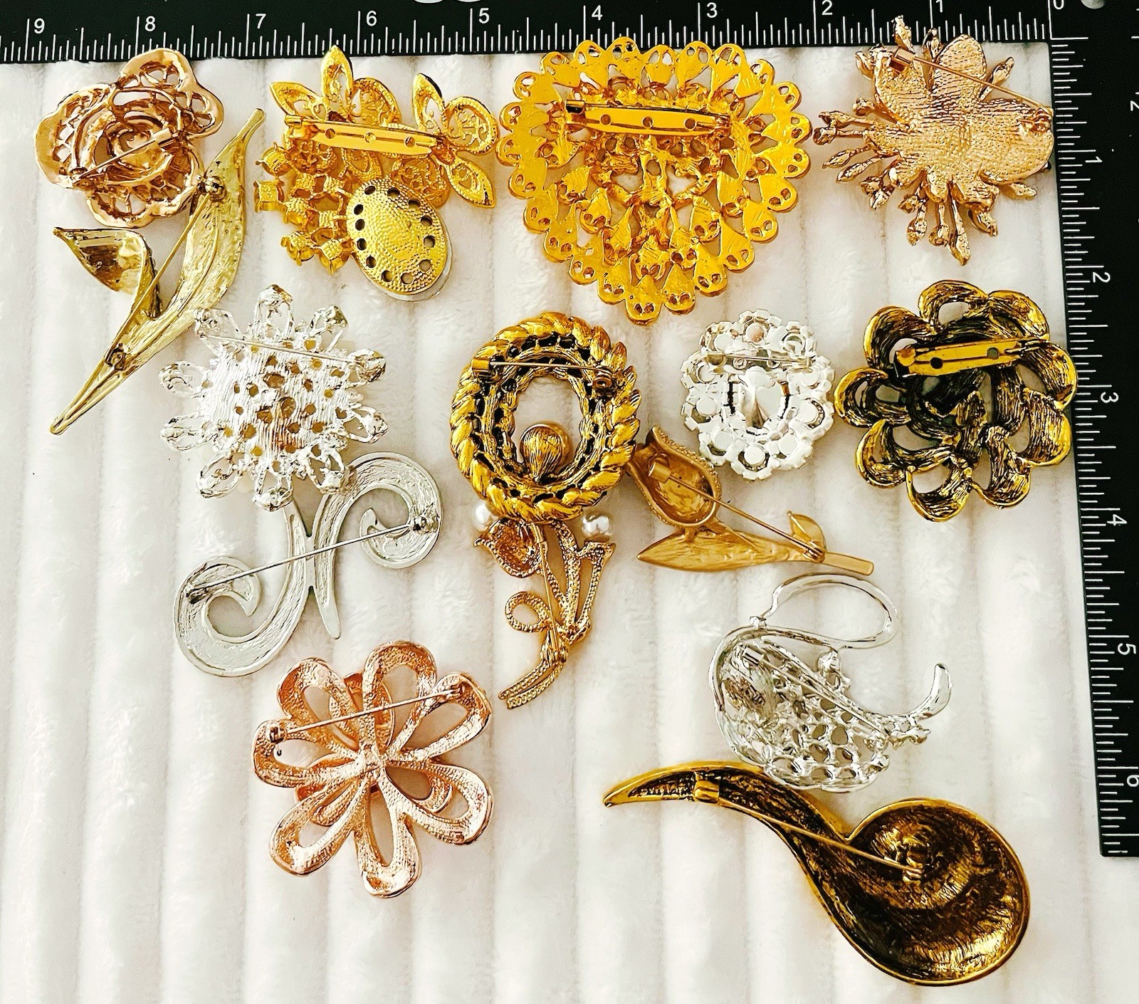 15pc Statement Brooch Lot – Rhinestone Flower, Swan, Heart & Lace Pins Set