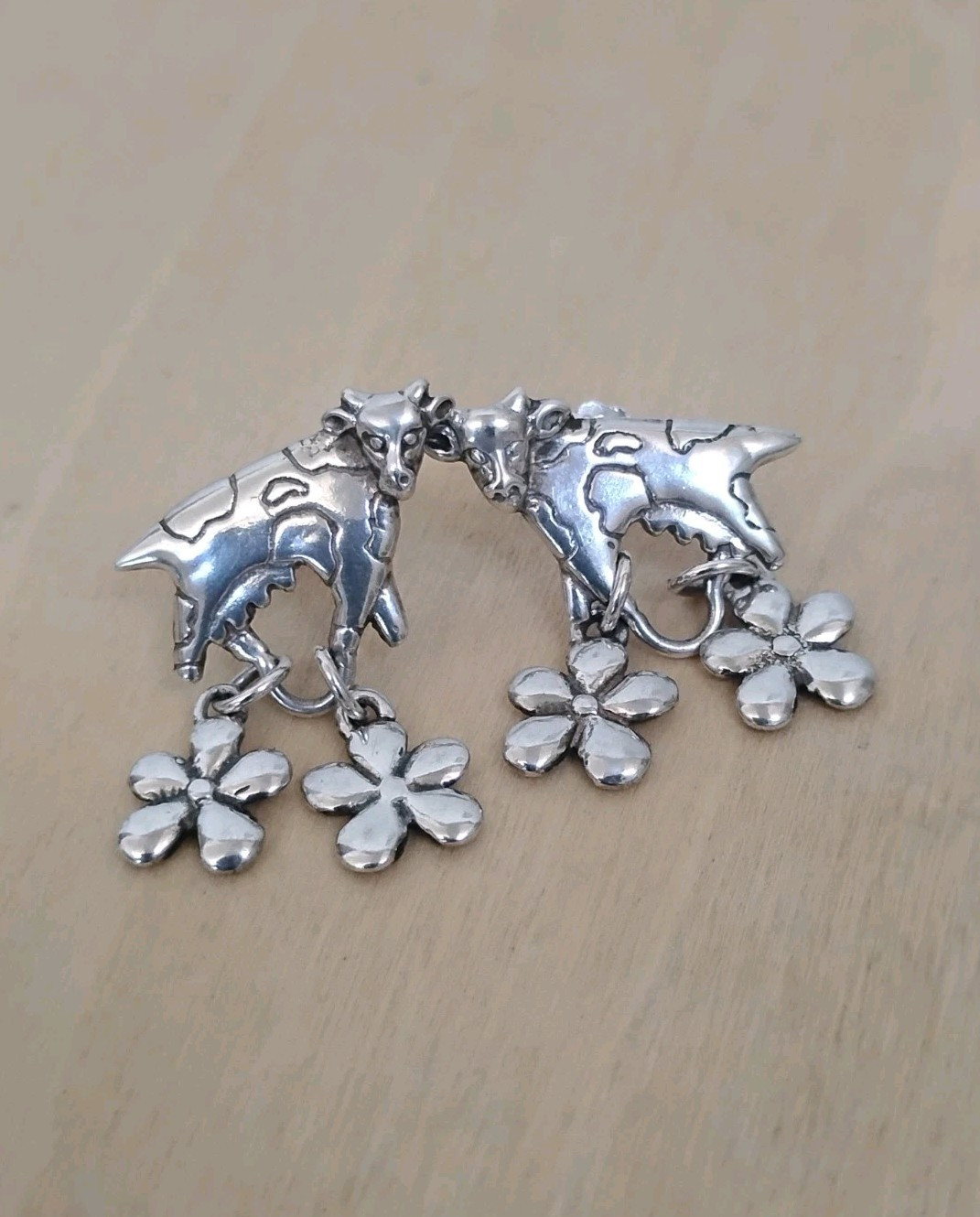 Vintage Shube Dakota West 925 Sterling Silver Cow Flower Dangle Earrings