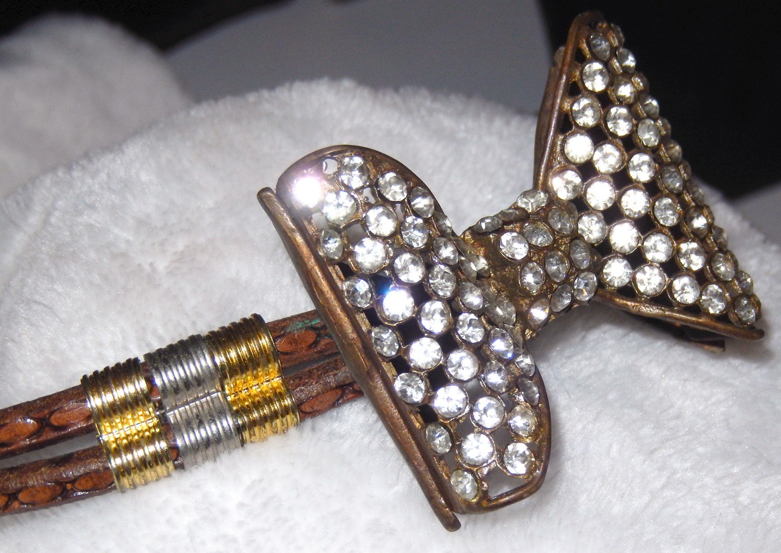 Rhinestone BOW TIE Necklace 1970s Vintage Art Metal Leather Rope Collar