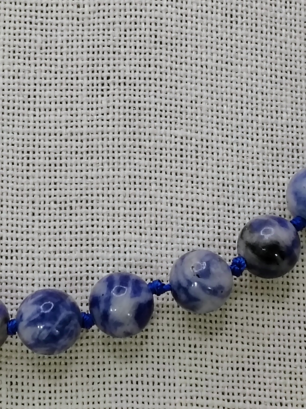 N605 Vintage Sodalite Blue White Gemstone Bead Necklace Hand Knotted 17” 8mm
