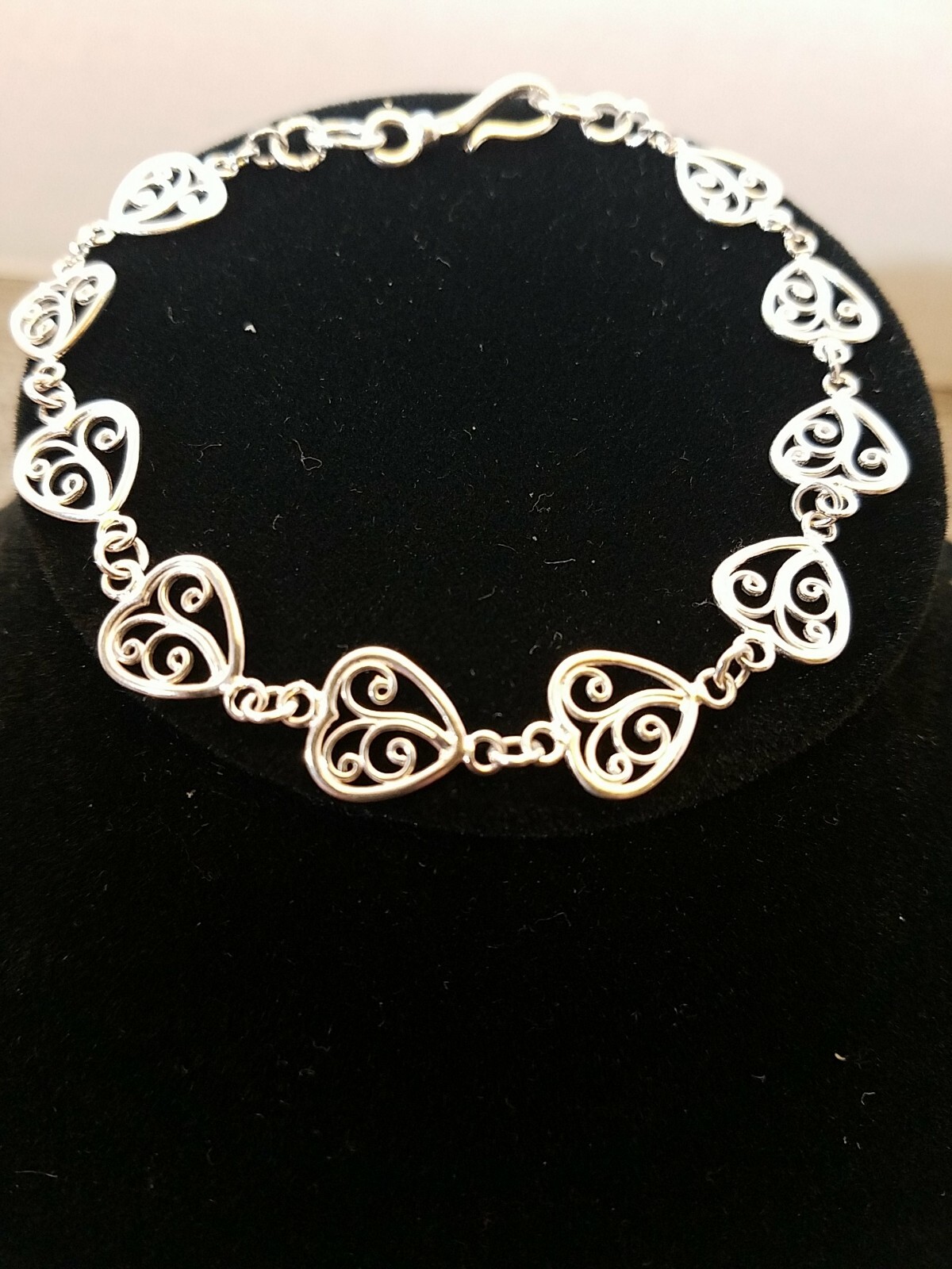 Vintage Silver Heart Filigree Bracelet 8″ approx 1 cm wide