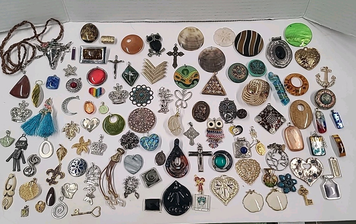 Vtg Pendants Charms Huge Lot Of 100+ Natural Stones Shells Glass Rhinestone