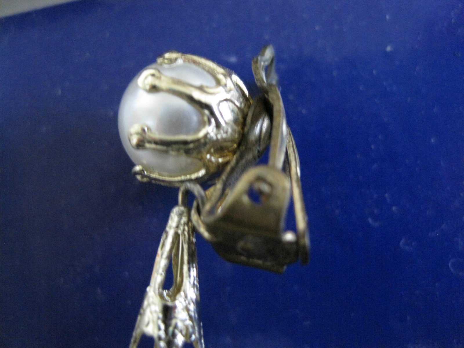 Vintage Extra Large Faux Bumpy Pearl Dangling Earrings Clip Japan 2.5″ Popcorn