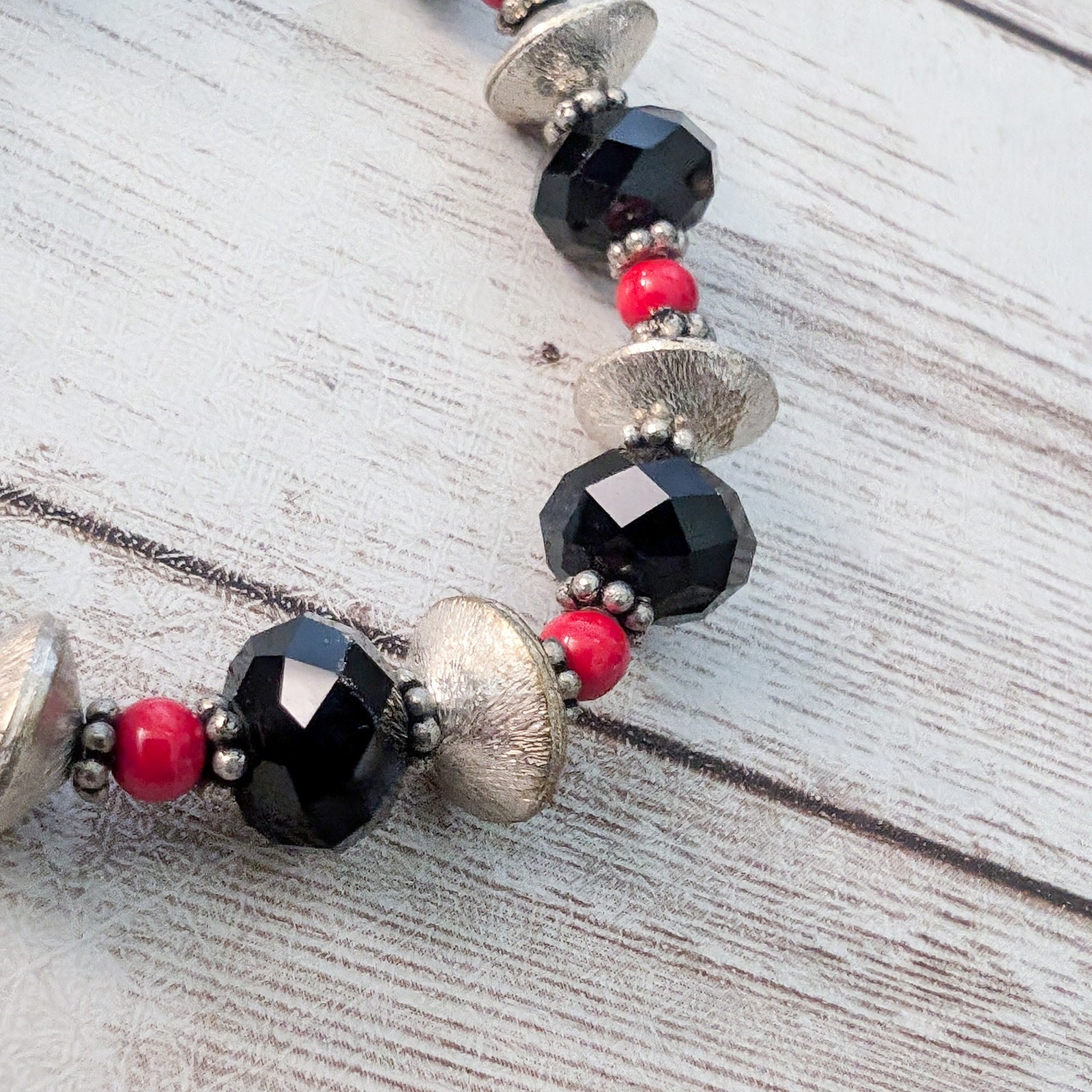 Vintage Bracelet – 7.5″ Black & Red Bracelet