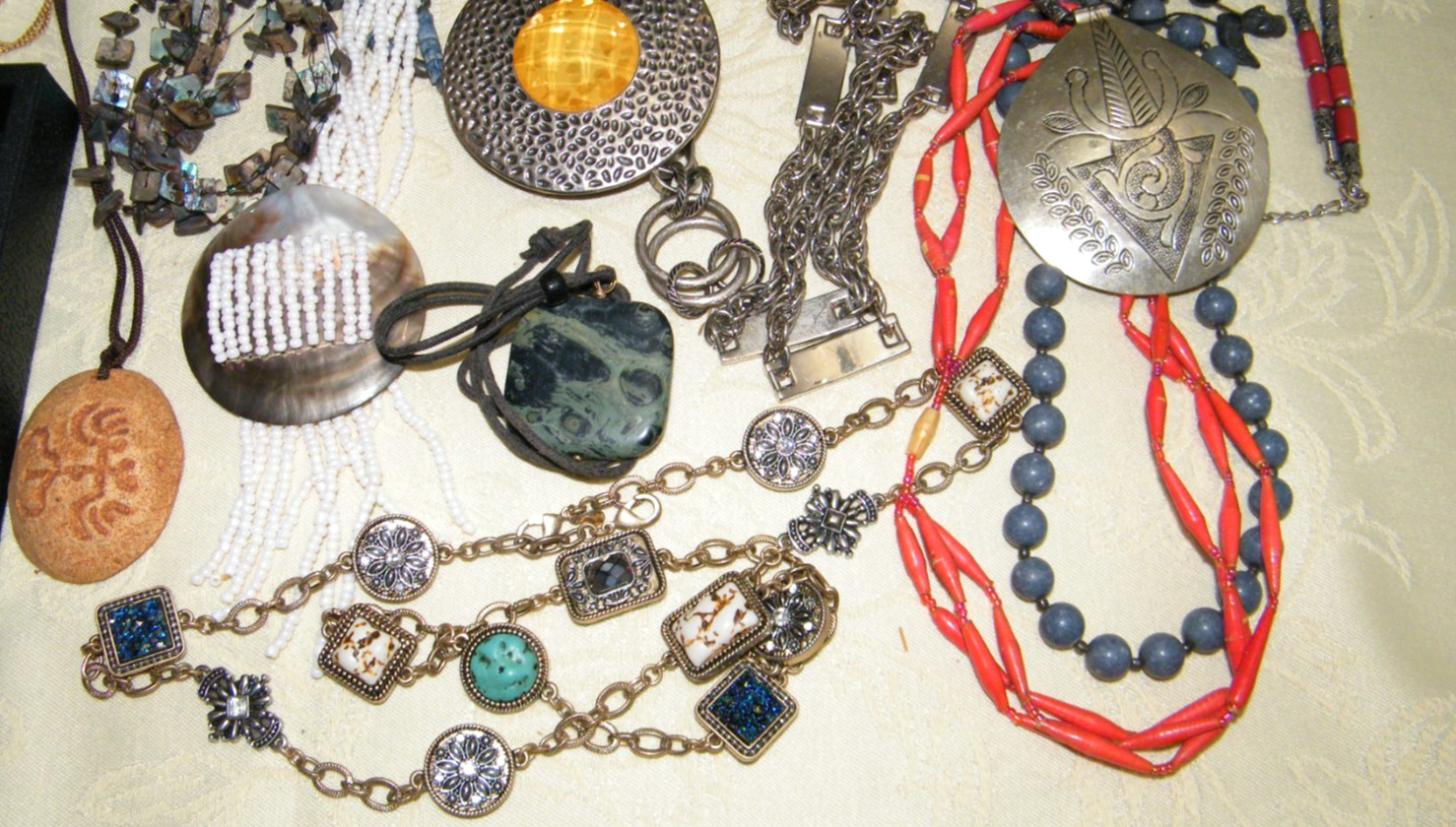 Large Lot of Vintage Estate Jewelry – 7 lbs