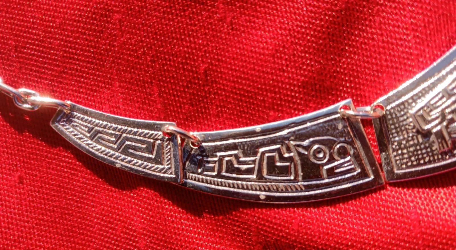 Large 64g 900 Silver Inca Dangle Pendant Necklace Handcrafted Tribal Pattern.