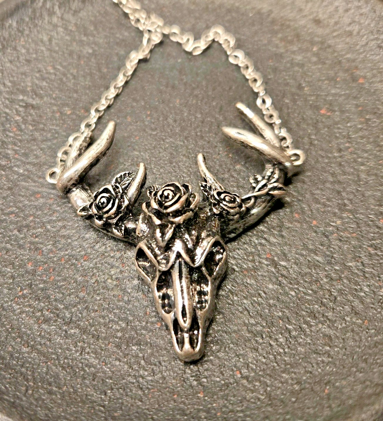 Deer Stag Skull & Roses Vintage Necklace Silvertone Jewelry Chain Link Hook 14″