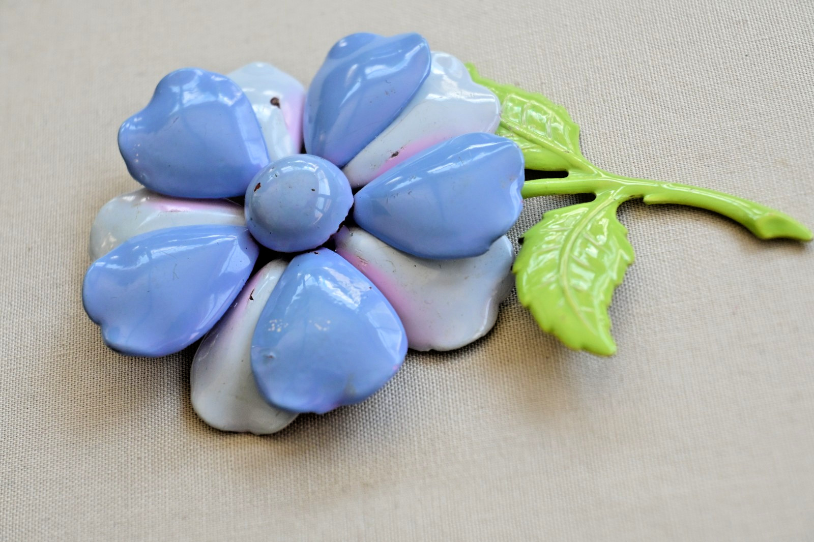 Retro Vintage Blue Daisy Flower Enamel Floral Brooch Mid Century Pin