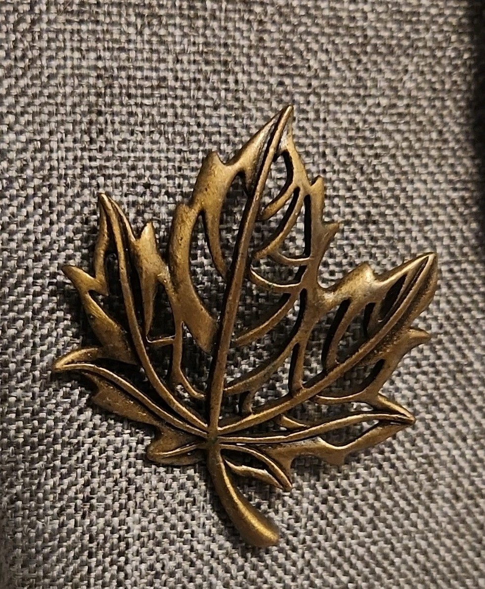6pc Leaf Brooch & Pin Mixed Lot Gold Tone Metal Enamel White Blue Green