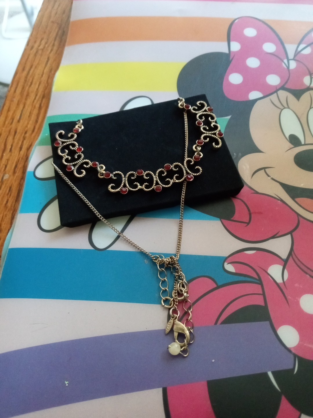 CLASSIC VINTAGE LOOK NECKLACE