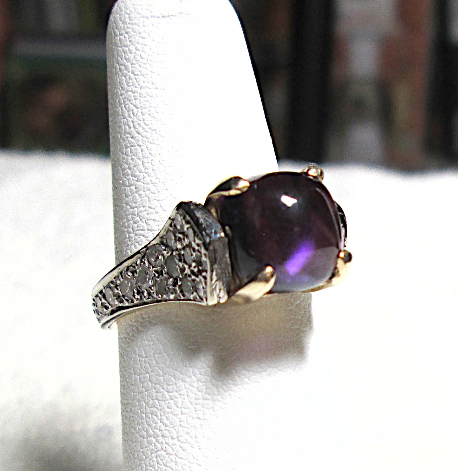 UNIQUE 14K TT GOLD 2+ CT AMETHYST 1.00 CTW DIAMOND RING 6 Grams FEB BIRTHSTONE