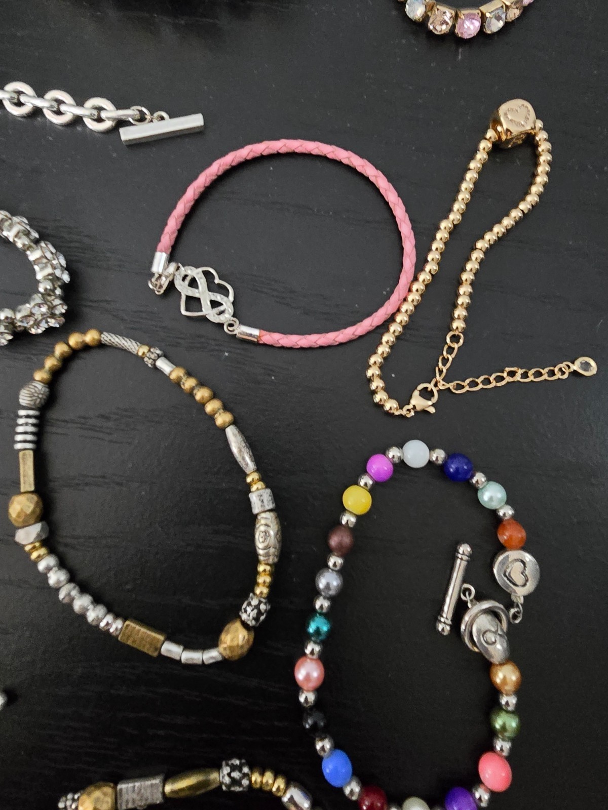 Gigantic Mixed metals material an color lot of 70+ braceletn, signed /unsigned