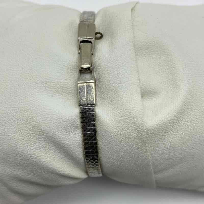 Vintage Benrus 17 Jewels Women’s Watch 10K RGP Bezel Silver Tone Art Deco Style
