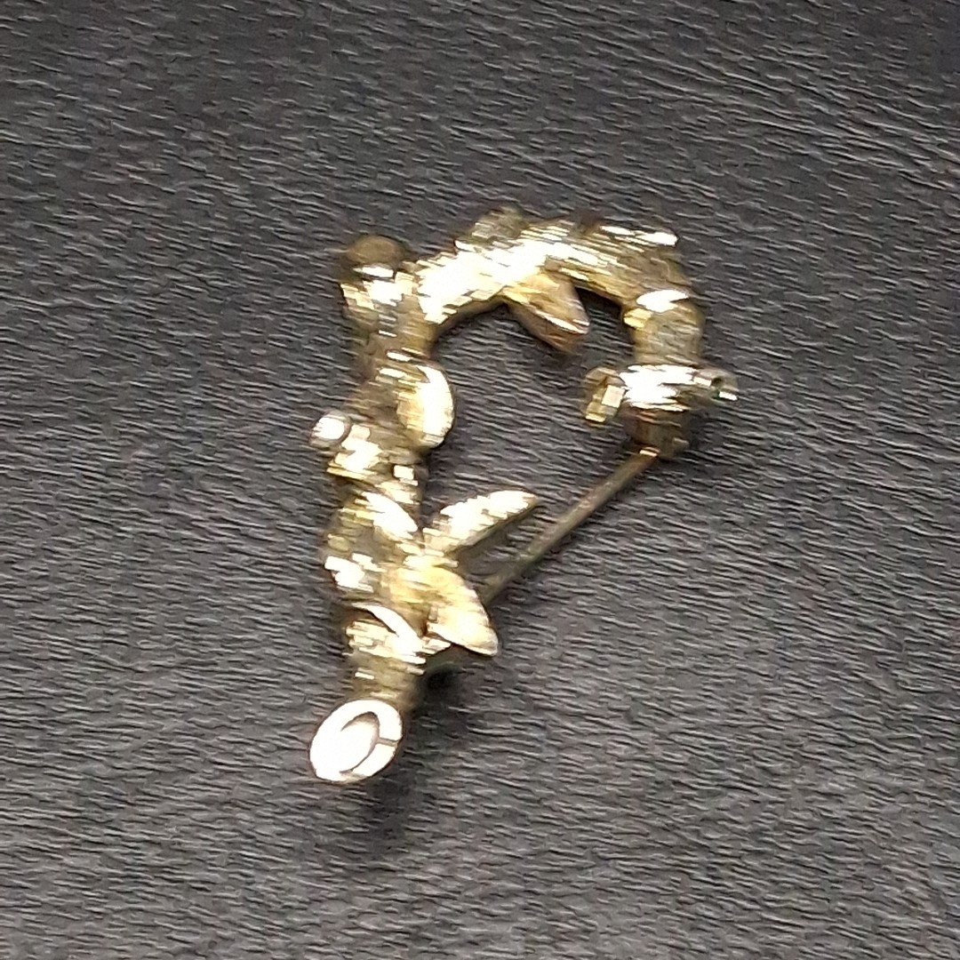 Vintage Jewelry Signed SARAH COVENTRY Leaves Letter “J” Pin Brooch. 16.635
