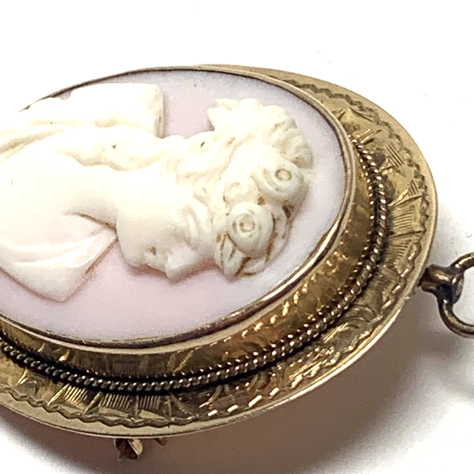 Vintage 10k Gold Right Facing Hand Carved Cameo Brooch Pin Pendant