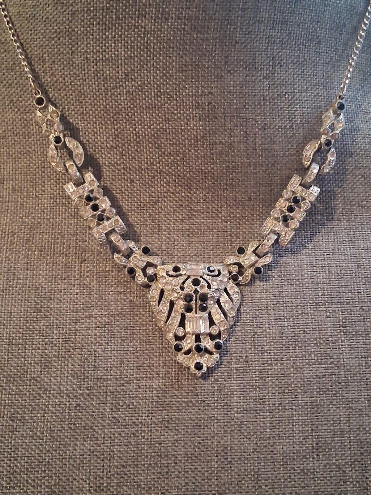 Art deco pot metal geometric style necklace w/black & clear stones
